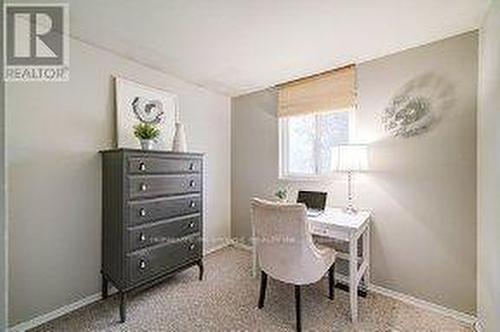 33 Groveland Crescent, Brampton, ON - Indoor Photo Showing Office