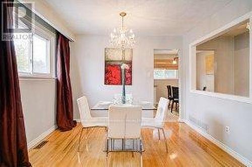 33 Groveland Crescent, Brampton, ON - Indoor Photo Showing Dining Room