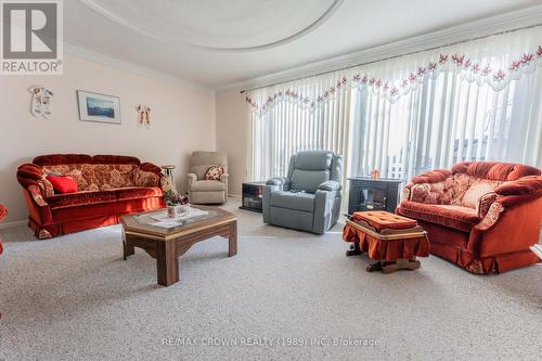 34 Maple Drive, Kapuskasing, ON - Indoor Photo Showing Living Room
