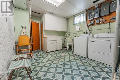 34 Maple Drive, Kapuskasing, ON - Indoor Photo Showing Laundry Room