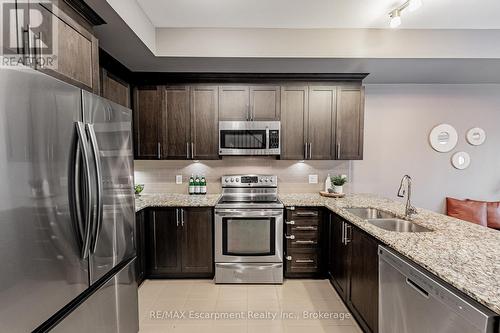 4148 Galileo Common, Burlington (Shoreacres), ON - Indoor Photo Showing Kitchen With Double Sink With Upgraded Kitchen