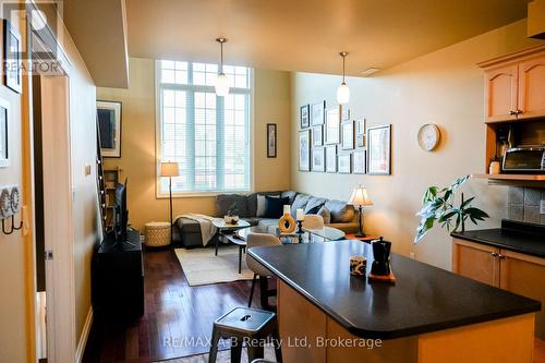 305 - 555 King Street E, Kitchener, ON - Indoor