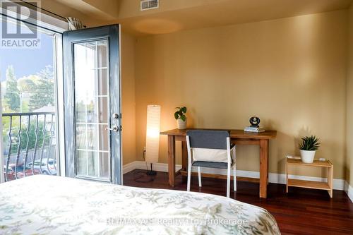305 - 555 King Street E, Kitchener, ON - Indoor Photo Showing Bedroom
