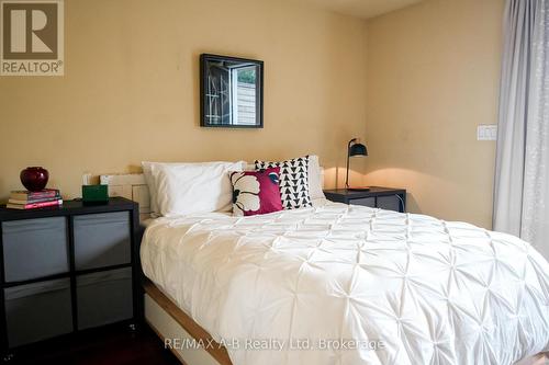 305 - 555 King Street E, Kitchener, ON - Indoor Photo Showing Bedroom