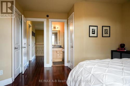 305 - 555 King Street E, Kitchener, ON - Indoor Photo Showing Bedroom