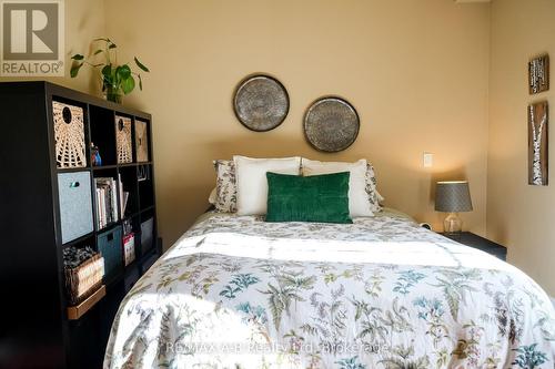 305 - 555 King Street E, Kitchener, ON - Indoor Photo Showing Bedroom