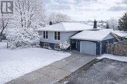 4 JEANETTE DRIVE  St. Catharines (Vine/Linwell), ON L2N 6M4