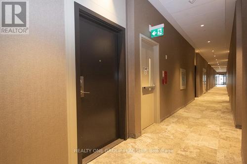 308E - 38 Honeycrisp Crescent, Vaughan, ON - Indoor Photo Showing Other Room