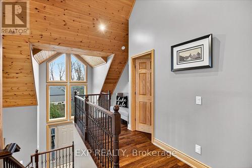 192 Sunset Boulevard, Blue Mountains, ON - Indoor Photo Showing Other Room