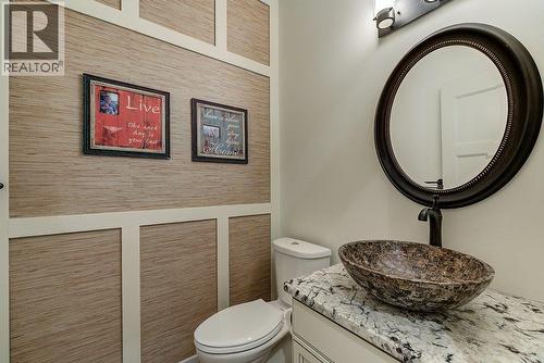 Powder room - Main floor - 425 Audubon Court, Kelowna, BC - Indoor Photo Showing Bathroom