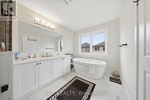 617 Etheridge Avenue, Milton, ON - Indoor Photo Showing Bathroom