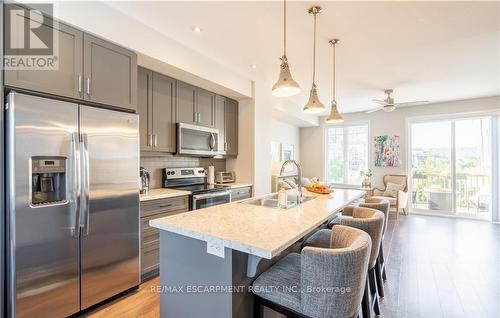 15 Pierre Trudeau Lane, Grimsby, ON - Indoor Photo Showing Kitchen With Stainless Steel Kitchen With Double Sink With Upgraded Kitchen