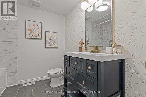 A - 15 Oak Avenue, Brant, ON - Indoor Photo Showing Bathroom