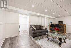 Great for Entertaing...equipped with Dry Bar - 