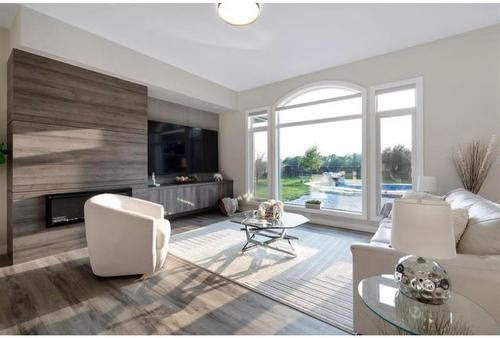 1892 Mccreary Road, Winnipeg, MB - Indoor Photo Showing Living Room