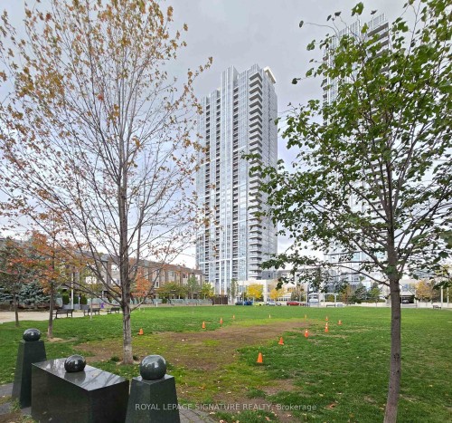 2616-275 Village Green Square, Toronto, ON - Outdoor