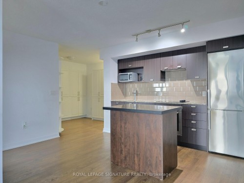 2616-275 Village Green Square, Toronto, ON - Indoor Photo Showing Kitchen With Upgraded Kitchen