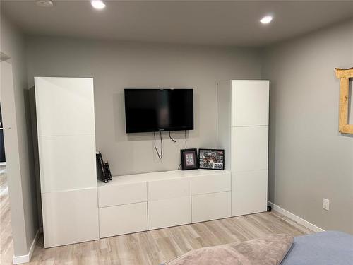 62 7Th Street, Hamiota, MB - Indoor