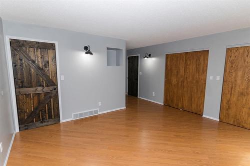 250 2Nd Avenue Nw, Carman, MB - Indoor Photo Showing Other Room