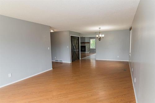 250 2Nd Avenue Nw, Carman, MB - Indoor