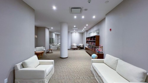 401-2240 Lake Shore Boulevard W, Toronto, ON - Indoor