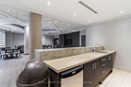 A32-281 Woodbridge Avenue, Vaughan, ON - Indoor