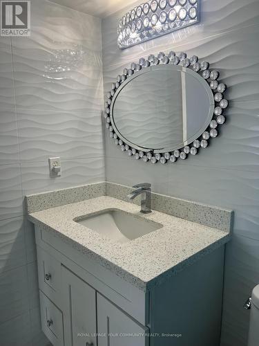 804 - 15 Vicora Linkway Way, Toronto, ON - Indoor Photo Showing Bathroom