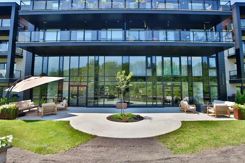 Terrasse - 101-2100 Rue Benoit, Saint-Bruno-De-Montarville, QC - Outdoor