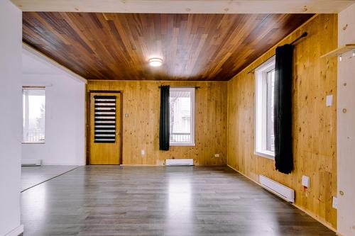 Salon - 151 Rue St-Georges, Saint-Séverin, QC - Indoor Photo Showing Other Room