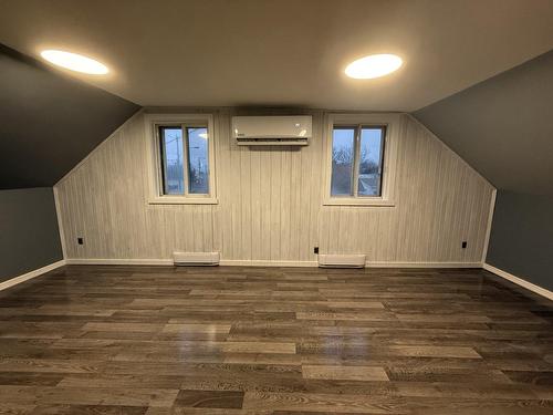 Chambre à coucher - 151 Rue St-Georges, Saint-Séverin, QC - Indoor Photo Showing Other Room