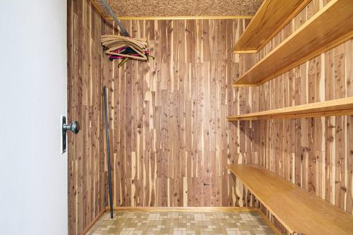 Rangement - 151 Rue St-Georges, Saint-Séverin, QC - Indoor Photo Showing Other Room