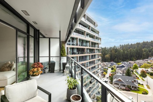 1413-2000 Hannington Rd, Langford, BC - Outdoor