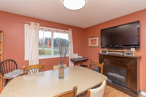 6274 Somenos Rd, Duncan, BC 