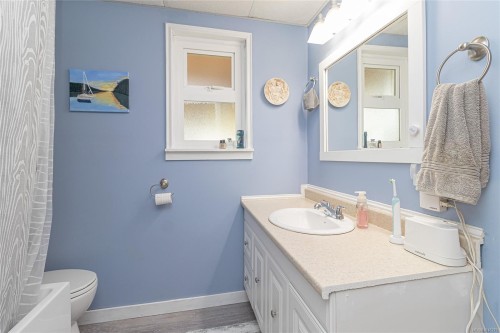 6274 Somenos Rd, Duncan, BC 