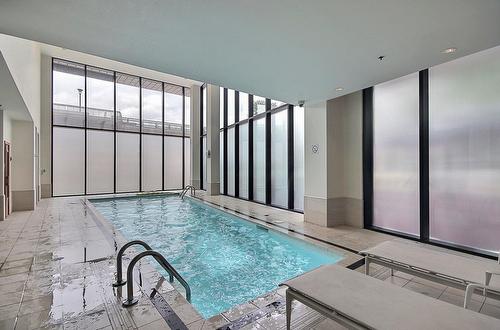 Pool - 501-370 Rue St-André, Montréal (Ville-Marie), QC - Indoor Photo Showing Other Room