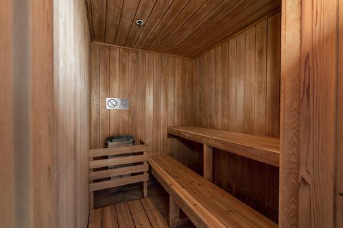 Sauna - 501-370 Rue St-André, Montréal (Ville-Marie), QC - Indoor Photo Showing Other Room