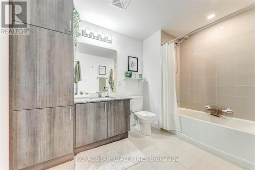 401 - 1 Chef Lane, Barrie, ON - Indoor Photo Showing Bathroom