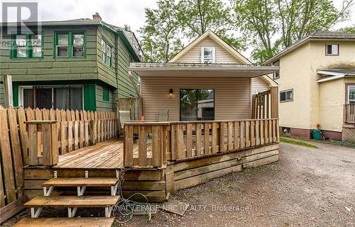 154 Maple Avenue N, Welland (N. Welland), ON - Outdoor With Exterior