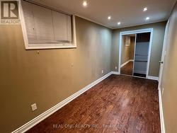 bedroom with mirror closet - 