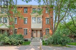 25 SHEBA PRIVATE  Ottawa, ON K1K 4K8