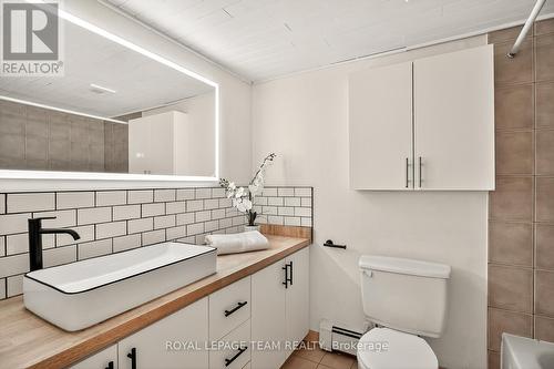 25 Sheba Private, Ottawa, ON - Indoor Photo Showing Bathroom