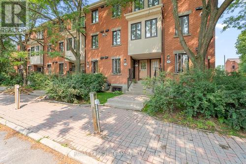 25 Sheba Private, Ottawa, ON - Outdoor