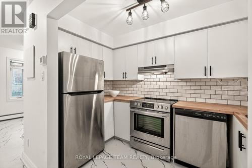 25 Sheba Private, Ottawa, ON - Indoor Photo Showing Kitchen With Stainless Steel Kitchen