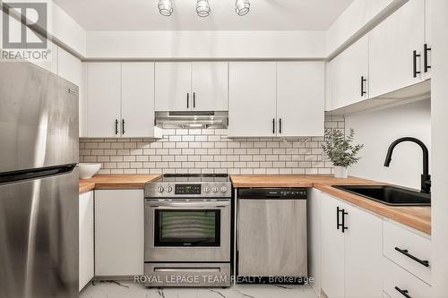 25 Sheba Private, Ottawa, ON - Indoor Photo Showing Kitchen With Stainless Steel Kitchen
