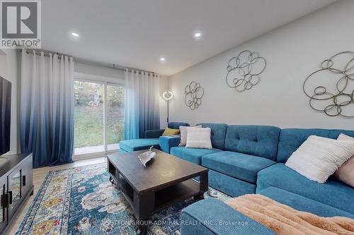 192 Nelson Street, Bradford West Gwillimbury, ON - Indoor Photo Showing Living Room