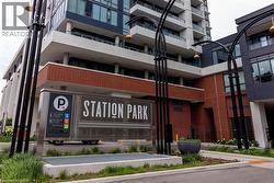 5 WELLINGTON Street Unit# 808  Kitchener, ON N2G 0E3