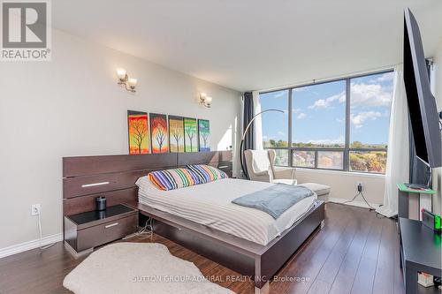 807 - 7440 Bathurst Street, Vaughan, ON - Indoor Photo Showing Bedroom