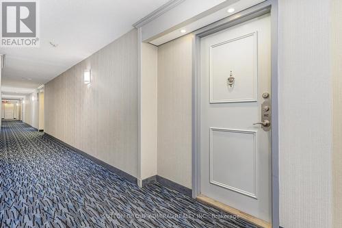 807 - 7440 Bathurst Street, Vaughan, ON - Indoor Photo Showing Other Room