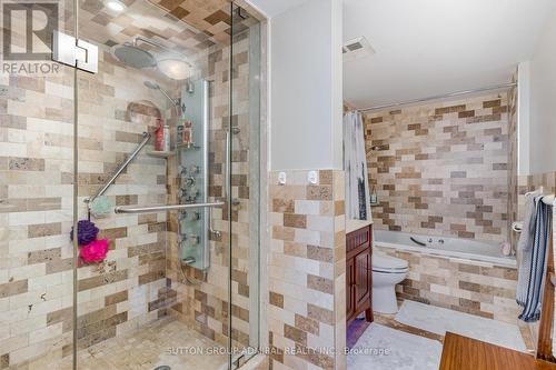 807 - 7440 Bathurst Street, Vaughan, ON - Indoor Photo Showing Bathroom