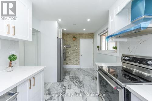 38 Welbeck Drive, Brampton, ON - Indoor Photo Showing Kitchen